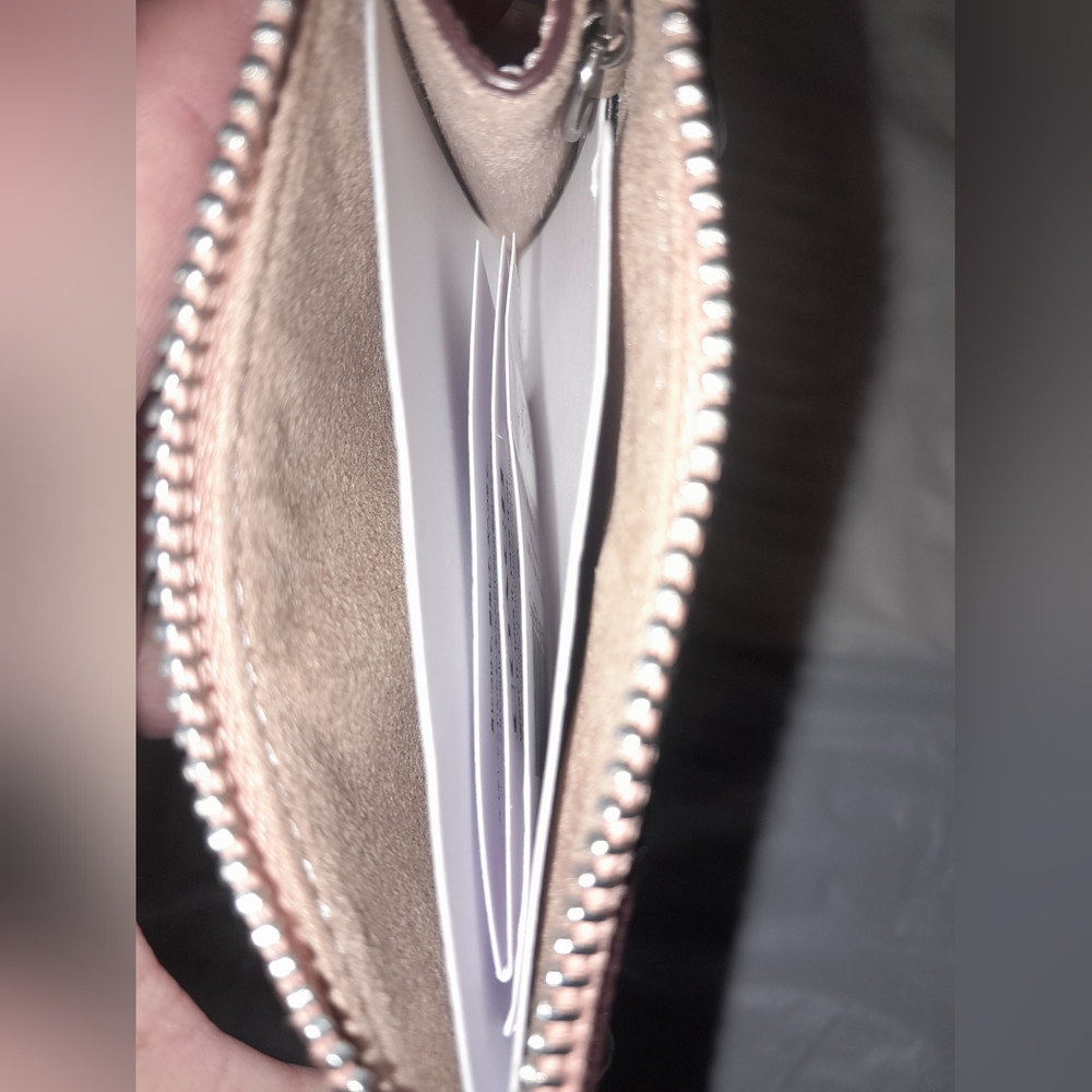New Coach Leather Shinny ID Case/Keyring With Zipper Pouch In Faded Blush - Picture 4 of 8